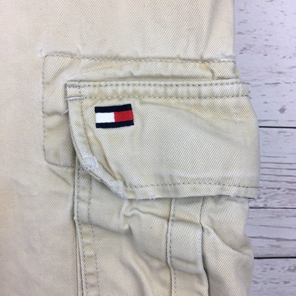 Tommy Hilfiger Mens Cargo Shorts 34 to 36 Pockets Beige 100% Cotton Flag Logo - Picture 4 of 9